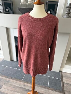 Classic Crewneck Sweater - Dusty Rose
